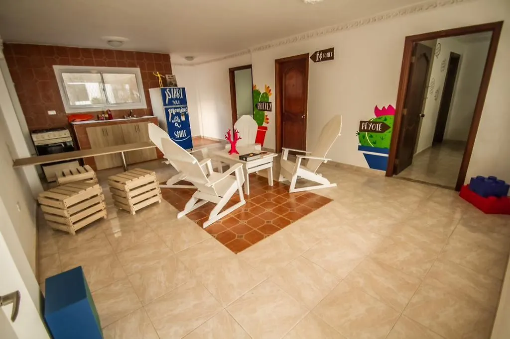 La Perla Hostel Σάντα Μάρτα Πανσιόν