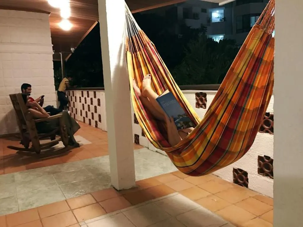 La Perla Hostel Σάντα Μάρτα 2*,